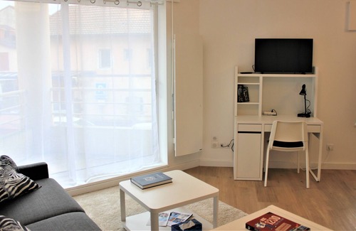 Cessy Apartment | Magnifique Studio en centre ville de Divonne-les-bains