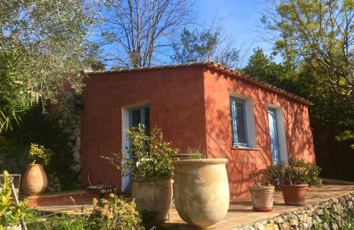 Tourrettes-sur-Loup Apartment | Magnifique studio dans maisonnette
