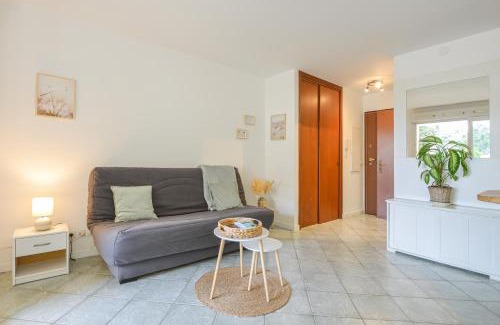 Beaulieu-sur-Mer Apartment | Magnifique studio au calme, Climatisation, Parking, Wifi.