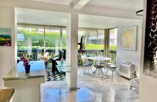 Mandelieu-la-Napoule Beach Apartment | MAGNIFIQUE t2 RÉSIDENCE LUXE MANDELIEU CANNES PLAGE PRIVÉE PISCINE TENNIS RESTAURANT