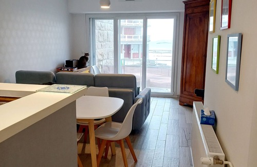 Parame Apartment | Magnifique T3 Face Mer - Pied Dans L'eau Refait à Neuf