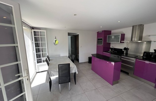 Cavaliere Apartment | Magnifique T3 REZ DE Jardin,standing , Situe Dans Impasse Calme, 300 m MER