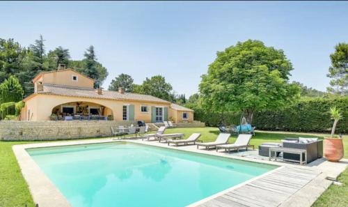 Eguilles Villa | Magnifique villa avec piscine village à pied