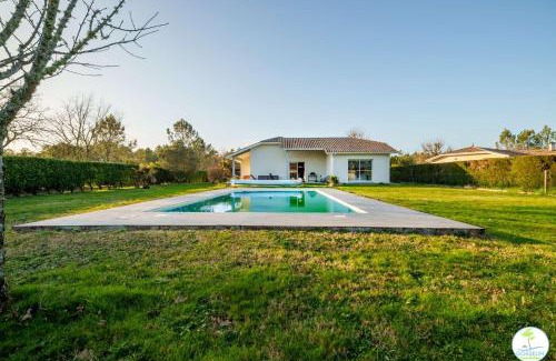 Parentis-en-Born Villa | Magnifique Villa pour 10 personnes à Parentis en Born
