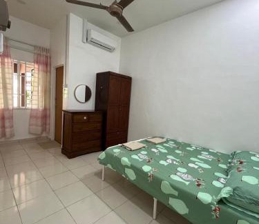 Kampung Raya Rawa House | Magnolia 3 Homestay