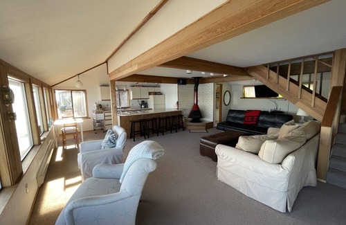 Vashon Island House | Magnolia Beachfront Home