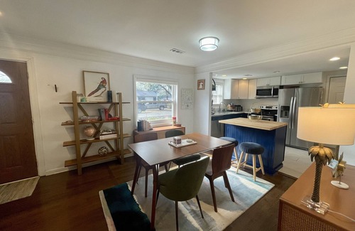 West Ashley House | Magnolia Bungalow - 10 minutes to downtown, 5 minutes to Avondale