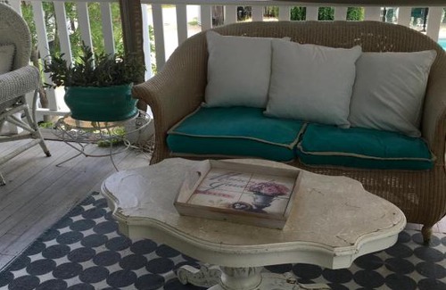 East Tamworth House | Magnolia cottage