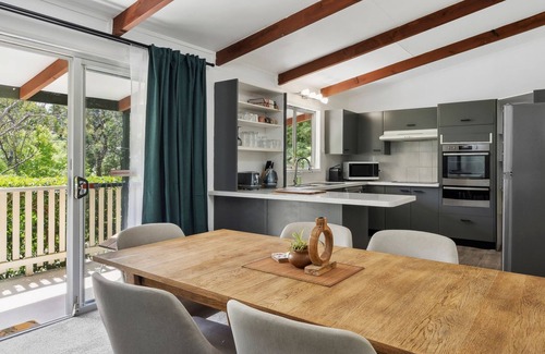 Leura House | Magnolia Cottage in Leura