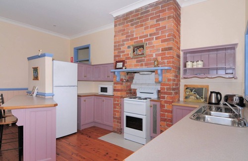 Barrengarry House | Magnolia Cottage - Kangaroo Valley