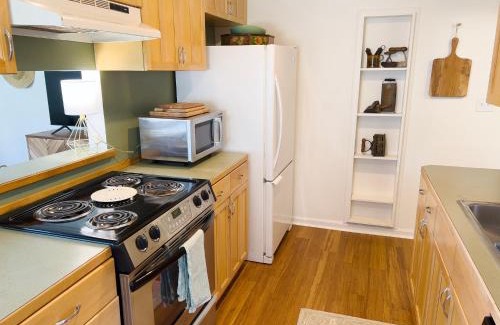Lawton Park House | Magnolia Garden Cottage