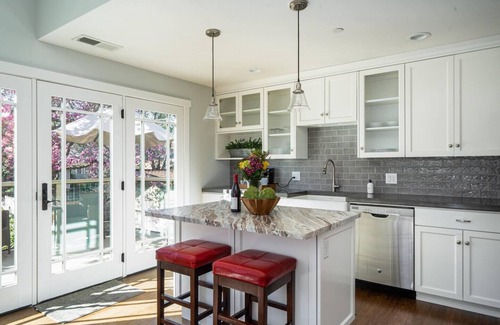 Chico House | | Magnolia Guest House |