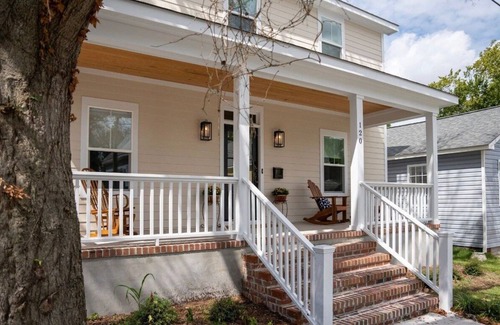 Wilmington House | Magnolia House - Central Downtown