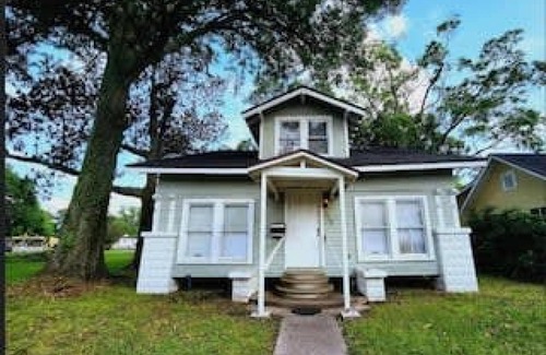 Downtown House | Magnolia House in Lafayette