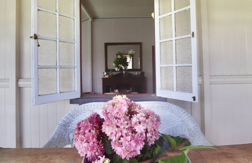 Stanthorpe House | MAGNOLIA HOUSE ON THE CREEK - STANTHORPE