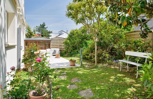 Schuman House | Magnolia - Maison de charme avec jardin et stationnement privé