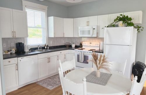 Cherry Valley House | Magnolia Moon Cottage at East Lake Shores