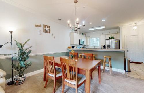 Central Myrtle Beach Apartment | Magnolia Point Apt 204