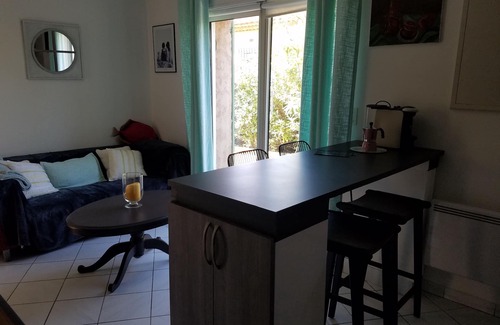 Sainte-Maxime Apartment | Magnolia's home, independent F3 apartment on the ground floor.