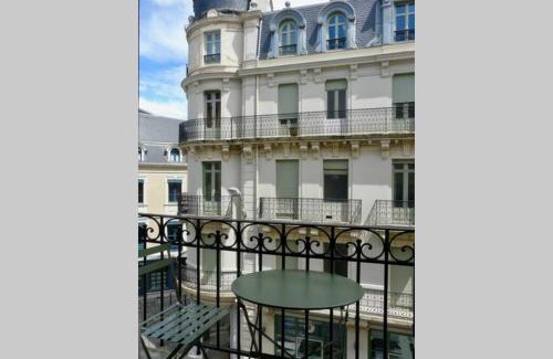 Centre Ville Apartment | Magnolia : Superbe deux-pièces quartier du Château