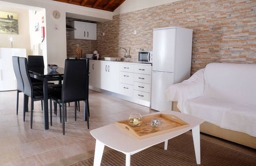 Mosteiros House | Magnolia - T2, whole house by the sea