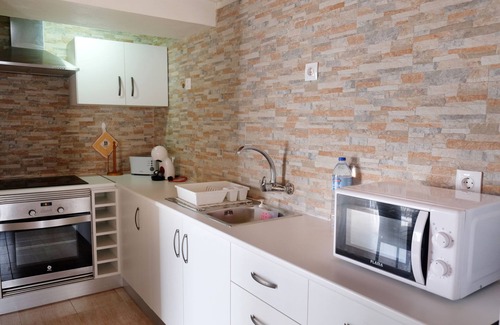 Mosteiros House | Magnolia - T2, whole house by the sea