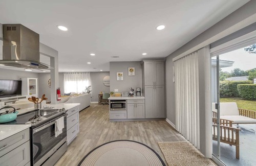 Fort Walton Beach House | Magnolia | TVs, Kid Friendly, Grill, & Beach!
