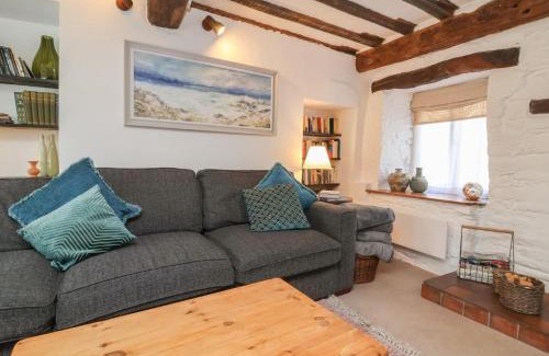 Barnstaple House | Magnolia View