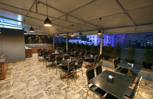 Hadapsar Hotel | Magnus Fortune House Business Hotel , Magarpatta