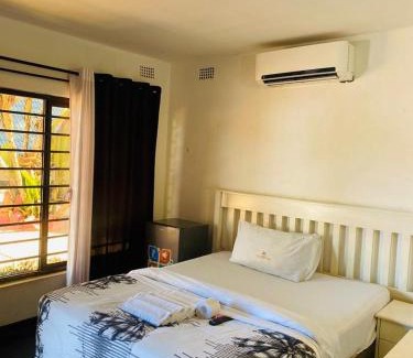 Lusaka Cabin | Magodi Lodge