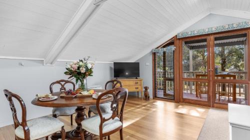 Pokolbin House | Magpie Loft - The Vintage Holiday House