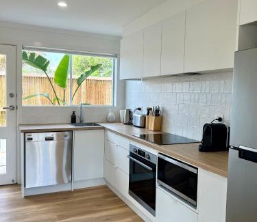 Aldinga Beach House | Magpie Sands - Ocean Views & Seaside Luxury - Steps to beach