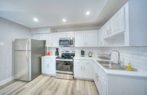 Harbordale Condo | Mahalo Waterfront 2 BR Apartment