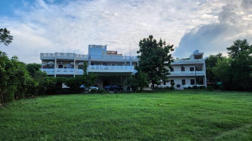 Gurugram Hotel | Maharaja farms