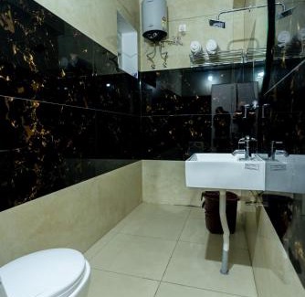 Tirupati Apartment | MAHAS Vrindavan by MAHAS Homestays - 3 BHK Flats - Fully Airconditioned