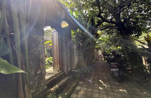 Melayang House | Mahayana Guest House