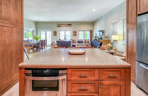 Marathon House | Mahi Mahi House: Contemporary 3-Bed/4-Bath Single-Family Oasis with Panoramic