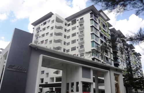 Bandar Mahkota Cheras House | Mahkota Cheras Sweet Condo 1-14 pax near MRT to KL