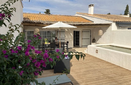 Saintes-Maries-de-la-Mer House | Maison en Camargue à 5 mn des Saintes Maries de la Mer Avec Bassin D'agrément
