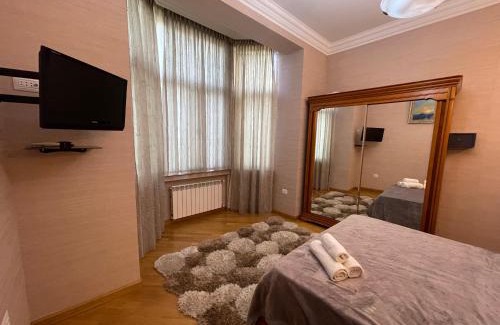 Baku Old Town Apartment | Maiden apartment by Bakuapart
