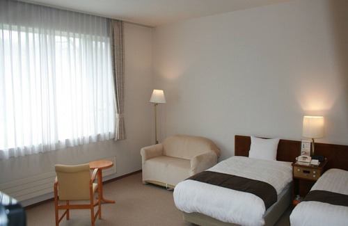 Shihoro House | Main building 1F floor Westernstyle barrierfre /Kato-gun Hokkaidō