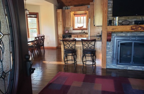 Iuka Cabin | Main Cabin