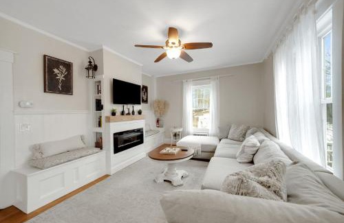 Wolfeboro House | Main House - 3 Story 5 Bed/3 Bath - Wolfeboro