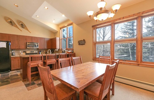 Historic District Condo | Main Street Junction Redtail Condo: Great Location