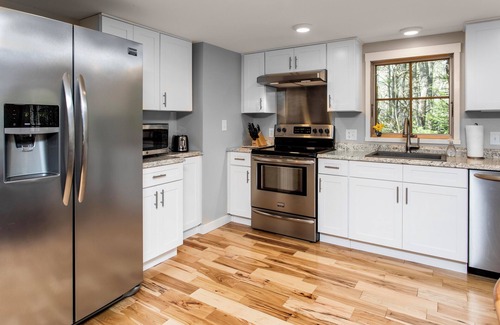 Freeport Apartment | Maine Barn Hideaway- 2nd Floor Private Apartment