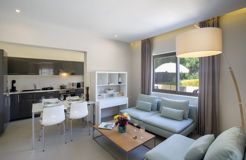 Vourvourou Villa | Mainland retreat few meters from the beach