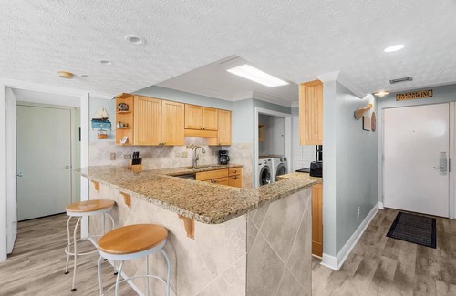 Miramar Beach Condo | Mainsail 182 - Beach-Front, Penthouse, Free Beach Service