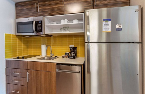 Carlsbad Hotel | MainStay Suites Carlsbad South
