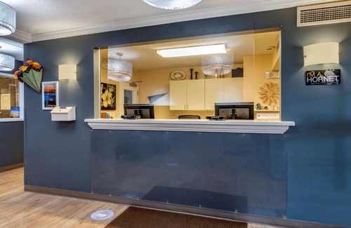 Emporia Hotel | MainStay Suites Emporia