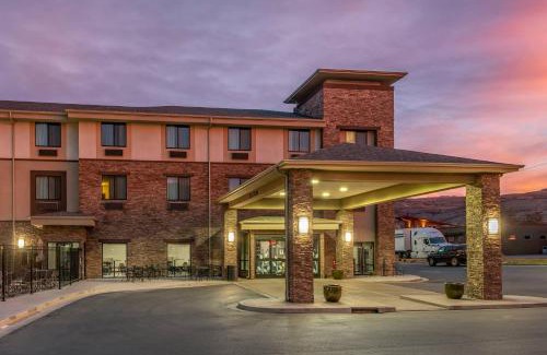 Moab Hotel | MainStay Suites Moab near Arches National Park